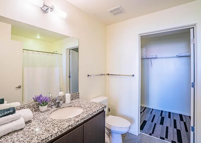 Beautiful 1bd - Downtown -gym, Pool, Parking Phoenix