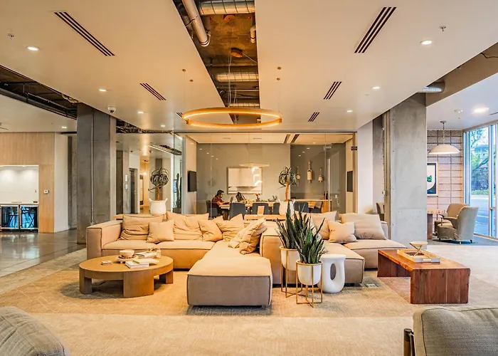 Beautiful 1bd - Downtown -gym, Pool, Parking Phoenix