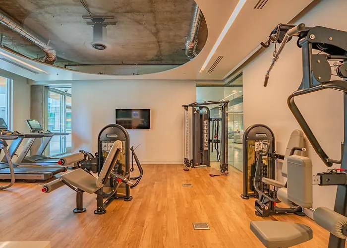Apartment Beautiful 1bd - Downtown -gym, Pool, Parking *