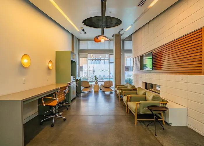 Beautiful 1bd - Downtown -gym, Pool, Parking * Phoenix