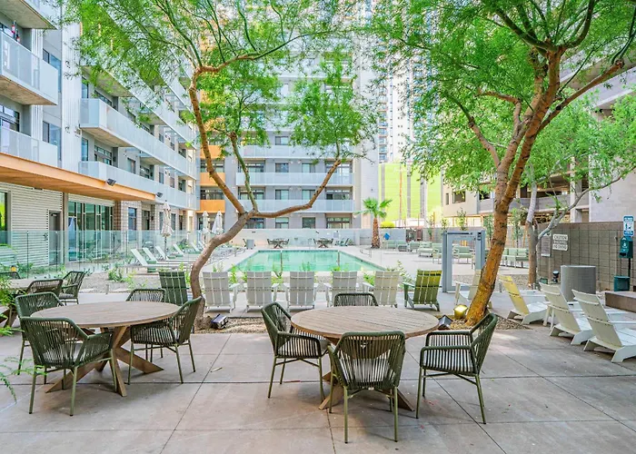 Beautiful 1bd - Downtown -gym, Pool, Parking Apartment Phoenix