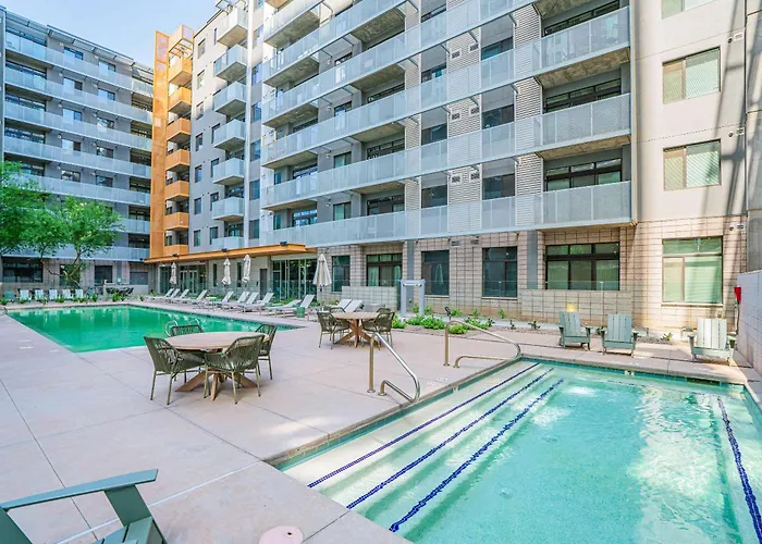 Beautiful 1bd - Downtown -gym, Pool, Parking * Phoenix