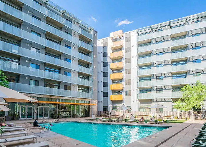 Apartment Beautiful 1bd - Downtown -gym, Pool, Parking Phoenix