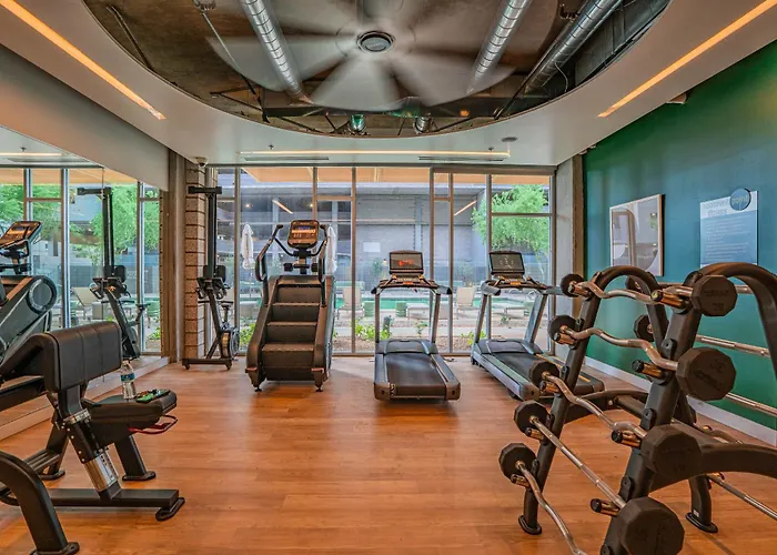 Beautiful 1bd - Downtown -gym, Pool, Parking Phoenix